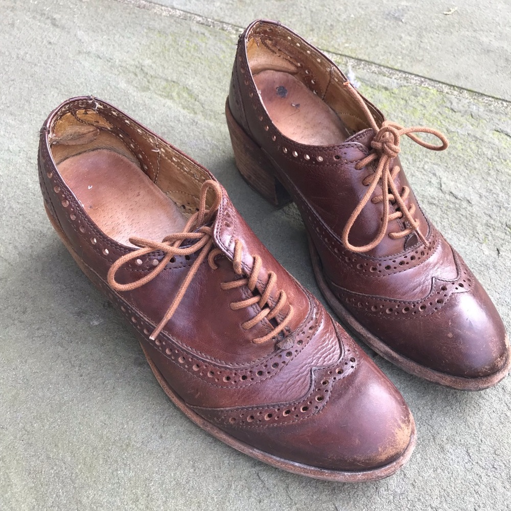 FRYE Burgundy Wing-Tip shoes Size 6.5